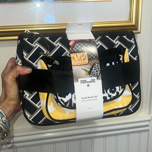 Diane Von Furstenberg Travel Pouch Set 🍒💄💋 - Picture 1 of 8